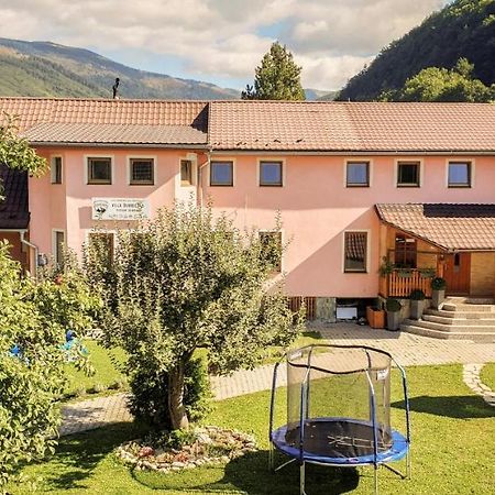 Villa Dumbierka - B&B, Wellness, Brewery, Ebikes Mýto pod Ďumbierom Bagian luar foto